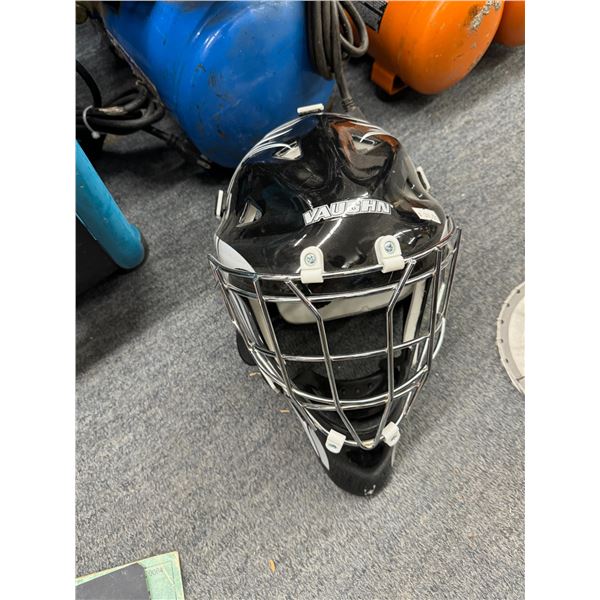 Goalie helmet