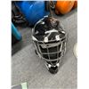 Image 1 : Goalie helmet