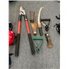 Image 1 : Lot of yard tools