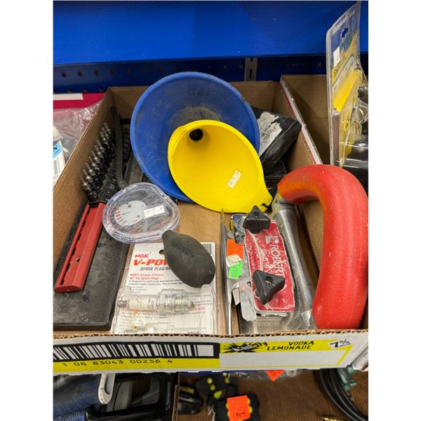 Misc lot funnels, bits