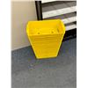 Image 1 : Yellow bins