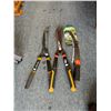 Image 1 : Yard tools