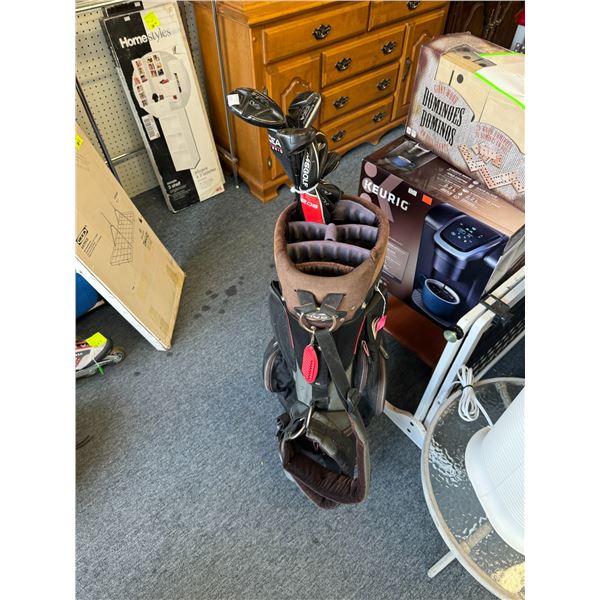 Golf clubs and clubs