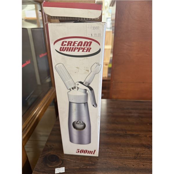 Cream whipper