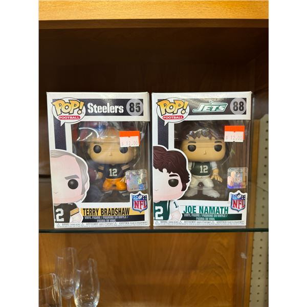2 pop figures