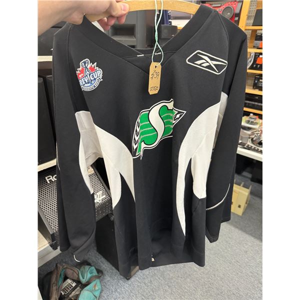 Saskatchewan jersey M