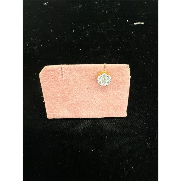 10k diamond earring .7g