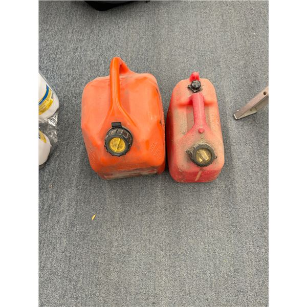 2 Jerry cans