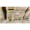 Image 3 : 619.6 SQ FT OF 600 X 600 MISO WHITE / GREY PORCELAIN DESIGNER FLOORING TILE