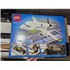 Image 2 : LEGO City Passenger Airplane Toy #60367
