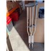 Image 2 : Set of Crutches 5' 2" to 5' 10"