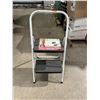 Image 1 : Cosco step stool