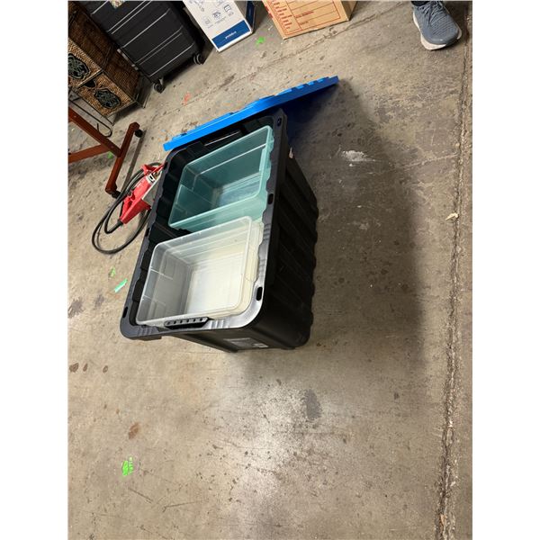 Mastercraft bin with lid and other bins