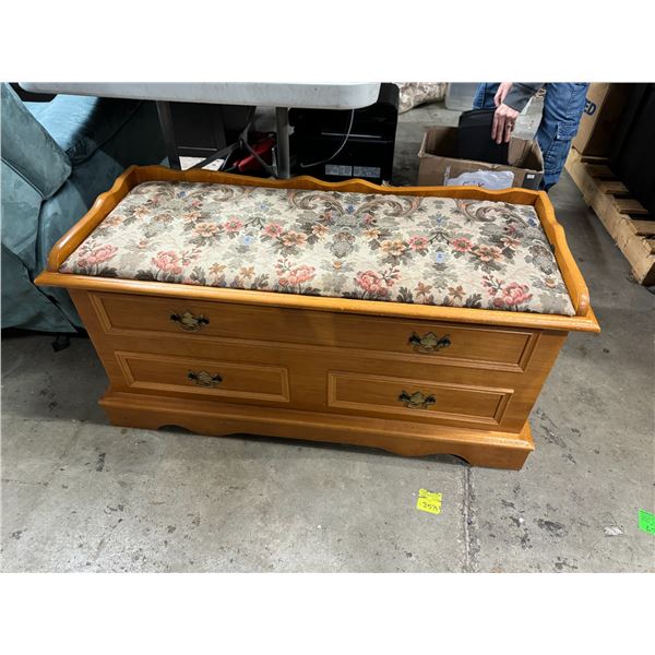 Storage bench 40" x 16" x 19" tall