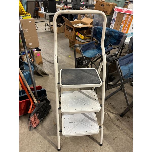 Folding stepladder