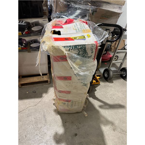 Christmas tree 7.5 ft