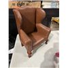 Image 1 : Doll chair