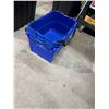 Image 1 : Grocery bins