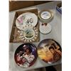 Image 1 : Collector plates, Elvis, and other