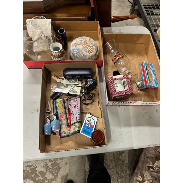 Hard rock, hurricane Glass salt and pepper, shakers and other items