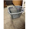 Image 1 : Laundry basket