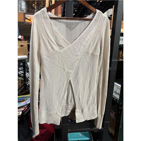 Sweater size is not showing