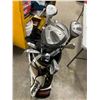 Image 2 : Golf clubs
