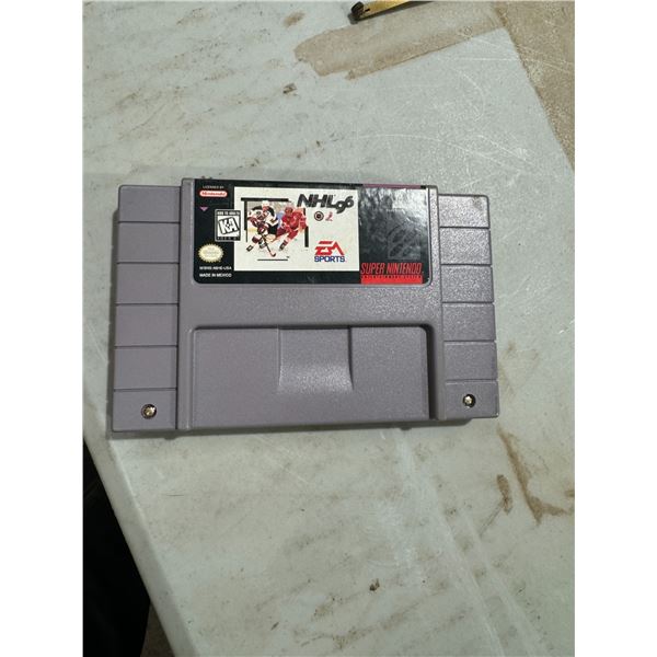 Super Nintendo NHL 96 game