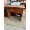 Image 1 : Solid wood desk