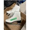 Image 1 : Figure skates size 6