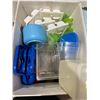 Image 1 : Ice trays and other items