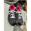 Image 1 : Sketchers size 7