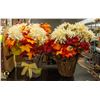 Image 1 : 2 FAUX FLORAL ARRANGMENTS