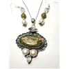 Image 1 : 22)  UNQUE UNAKITE, PEARL AND OPALINE PENDANT,
