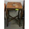 Image 1 : ANTIQUE QUEEN ANNE LEG OCCASIONAL TABLE-ESTATE