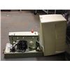 Image 1 : VINTAGE SINGER SEWING MACHINE