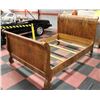 Image 1 : DOUBLE SIZE ESTATE SLEIGH BEDFRAME