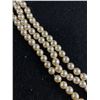 Image 2 : Beautiful Vintage Triple Strand Faux Pearl Bracelet