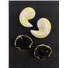 Image 1 : 2 Pairs of Vintage 1970's Earrings