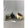 Image 1 : West Coast Indian Design Canada 7117 Bowl & 2 Stone Carving - Inuit w/ Dogs & Polar Bears
