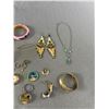 Image 2 : Vintage Lot Of Assorted Jewelry