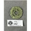 Image 1 : Vintage Hand Carved Translucient Green Jade Pendant