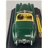 Image 2 : Bburago 1/24 Scale Die Cast Metal Jaguar XK120 Roadster (1948) Collectible Car On Stand
