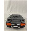 Image 3 : Bburago 1/18 Scale Die Cast Lamborghini Countach 1988 Collectible Car