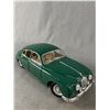 Image 1 : Maisto 1/18 Scale Die Cast 1959 Jaguar Mark II Collectible Car