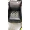 Image 2 : LEATHER TUB CHAIR