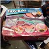 Image 2 : VINTAGE EASY BAKE OVEN ACCESSORIES KIT, AND ASSORTED LOST PROPERTY HOUSEHOLD ITEMS ETC
