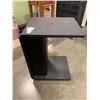 Image 2 : MODERN WOOD SIDE TABLE