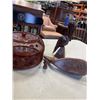 Image 2 : TRAY OF ABACUS, WOODEN WHALE, WOODEN PELICAN AND MORE
