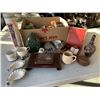 Image 2 : BOX OF ANTIQUE AND VINTAGE LINENS AND HOUSEHOLD ITEMS